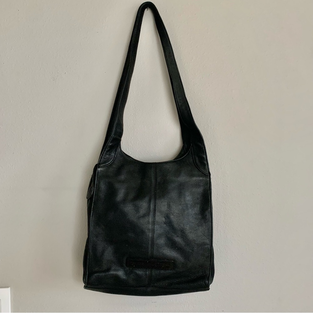 Vintage Fossil Black Soft Leather Shoulder Bag Zipper 90’s Y2K + Brass Key Charm - Picture 3 of 13